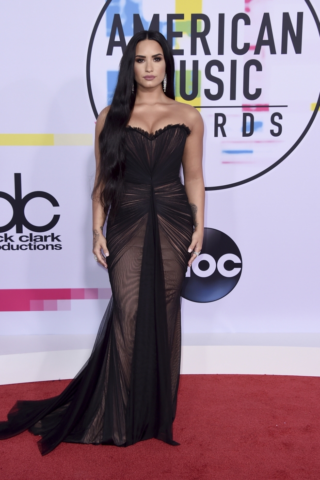 Famosas en los AMAs 2017: Demi Lovato