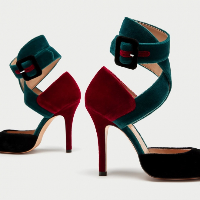 ZARA: Zapato con talón atado