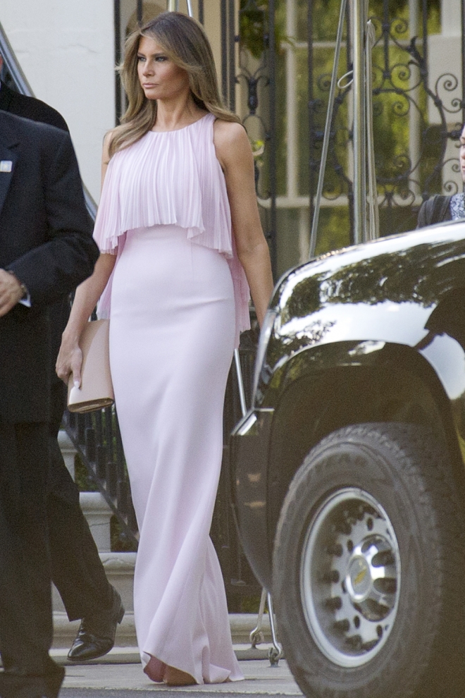 Melania Trump marca estilo de boda