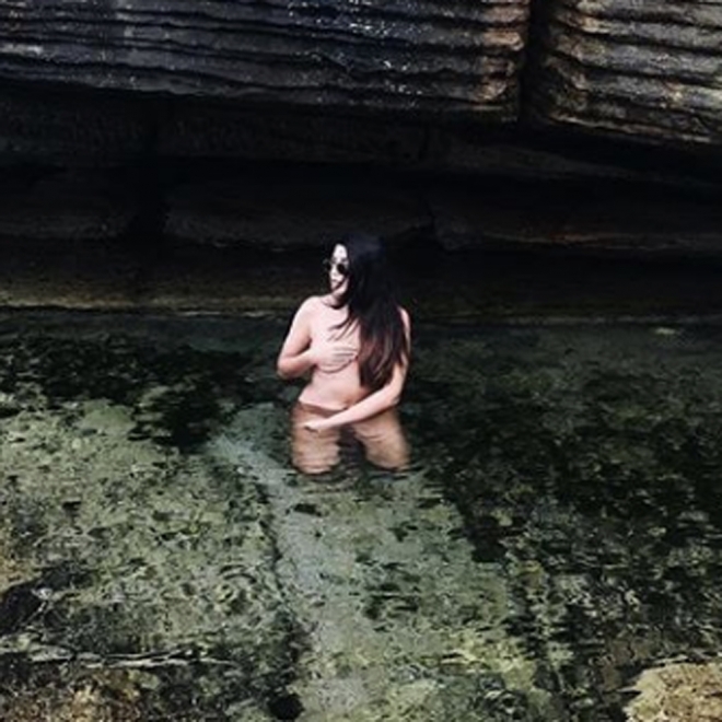 Alba Paul Ferrer completamente desnuda en Instagram