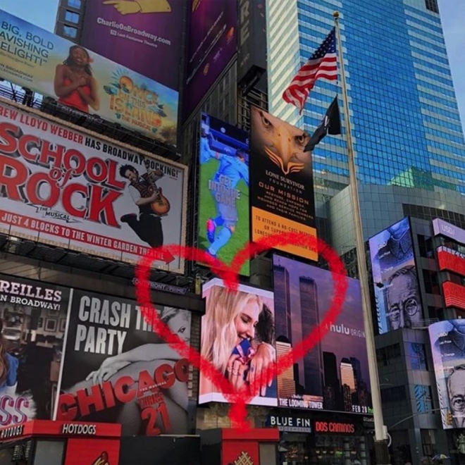 El San Valentín de Chiara Ferragni llega a Times Square