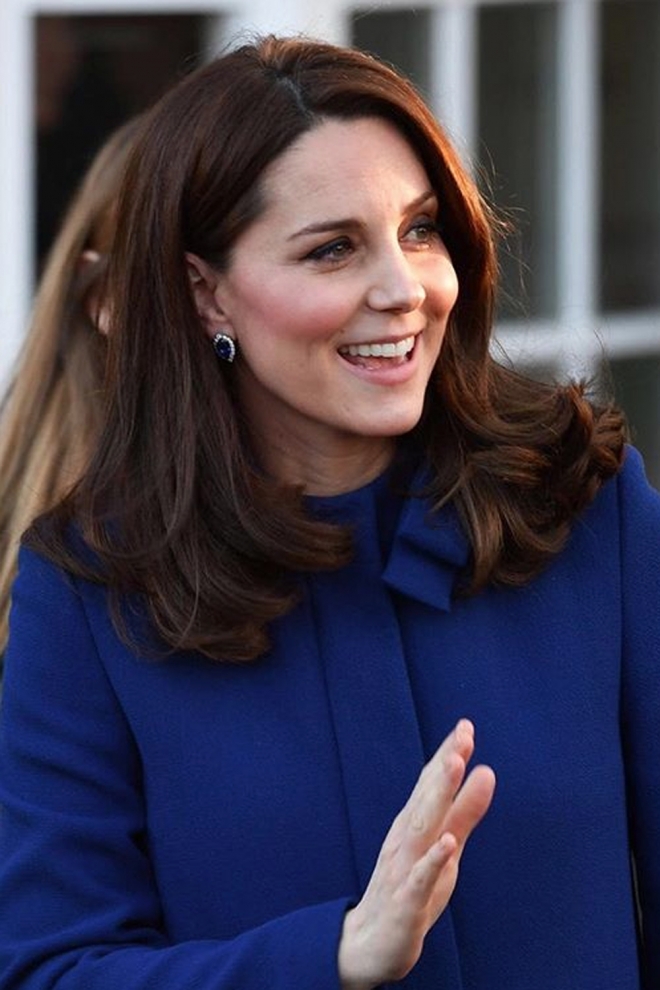 El azul sienta muy bien a Kate Middleton durante su embarazo