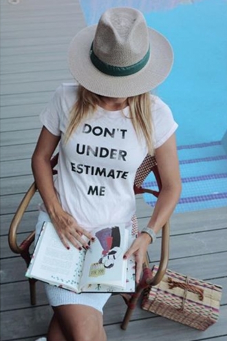 No subestimes a Alba Carrillo: el mensaje de su camiseta