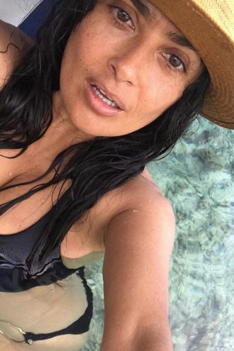 Salma Hayek, sin filtros ni maquillaje