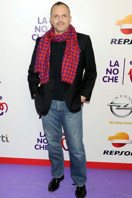 El look de Miguel Bosé en los Premios Cadena 100