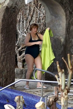 La canciller alemana Angela Merkel no duda en lucir bañador en la Semana Santa 2013