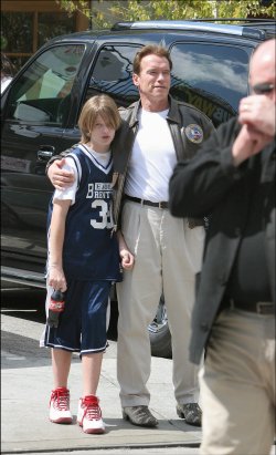 La infancia de Patrick Schwarzenegger, rodeado de paparazzis