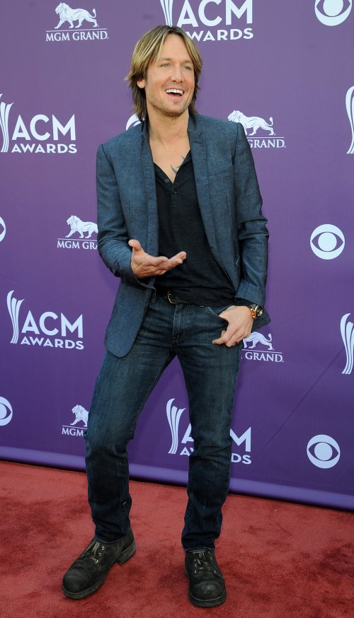 Keith Urban en la alfombra roja de los Country Music Awards 2013