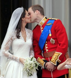El mediático beso de la boda de Kate Middleton con el Príncipe Guillermo