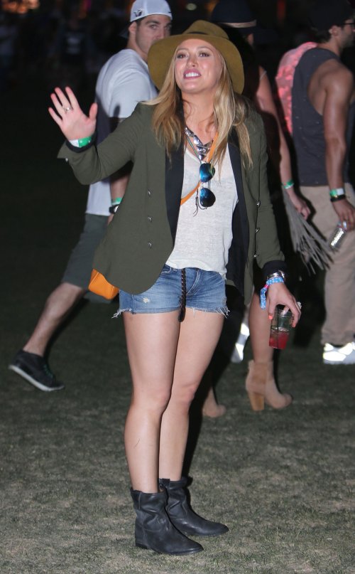Hilary Duff acude como espectadora al Festival Coachella 2013