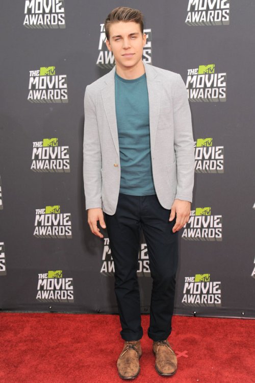 Nolan Funk en los MTV Movie Awards 2013