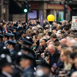 El pueblo británico, volcado con el funeral de Tathcer