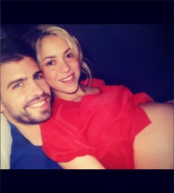 Shakira y Piqué ya mostraron en Twitter a Milan cuando estaba en la tripita de embarazada