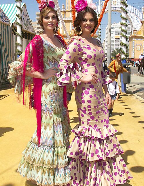 Bellezas flamencas en la Feria de Abril 2013
