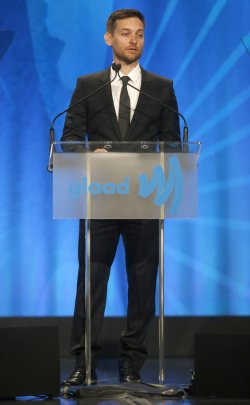 Tobey Maguire durante la gala Glaad 2013