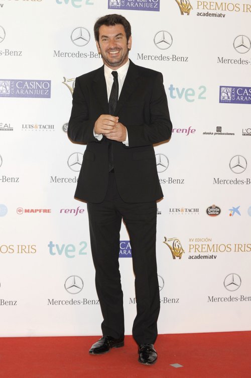 El look de Arturo Valls durante los premios Iris 2013