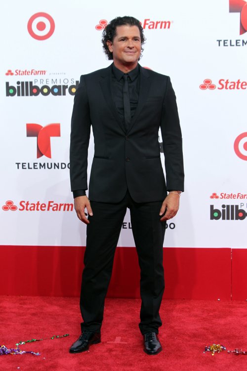 El look de Carlos Vives en la alfombra roja de los Premios Billboard Latinos 2013