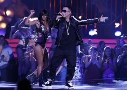 Daddy Yankee durante su actuación en la gala de los Billboard Latinos 2013