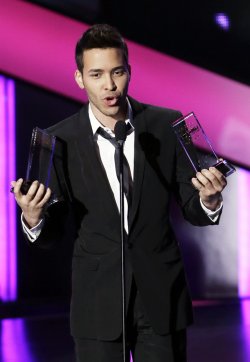 Prince Royce durante la gala de los Billboard Latinos 2013