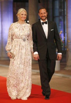 Haakon y Mette Marit de Noruega en la última cena organizada por Beatriz de Holanda como Reina