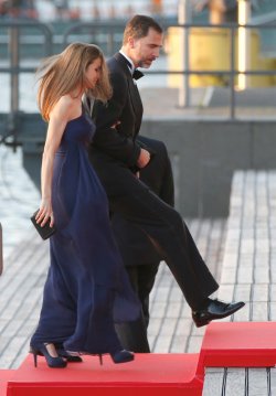 Felipe de Borbón y Letizia Ortiz en la primera cena de Guillermo y Máxima Zorreguieta como reyes