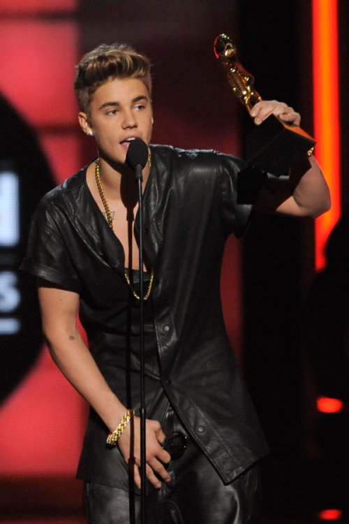 El look más sexy de Justin Bieber, en los Billboard Music Awards 2013