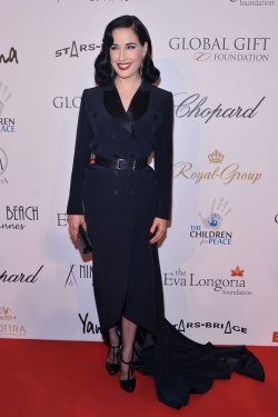 Dita Von Teese, en la Gala Global Gift en Cannes 2013