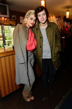 Harry Styles mantiene una bonita amistad con la cantante Rita Ora