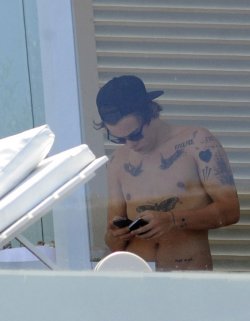 Los dos móviles de Harry Styles, de One Direction