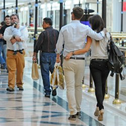 El romántico paseo de Sergio Ramos y Pilar Rubio