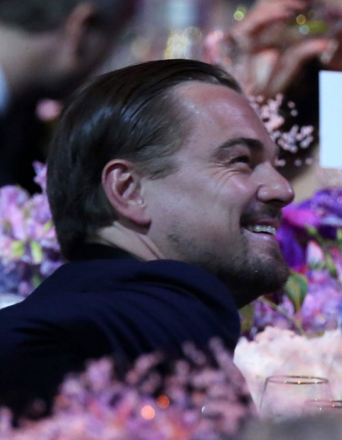 Leonardo DiCaprio, muy sonriente en la gala Amfar de Cannes 2013