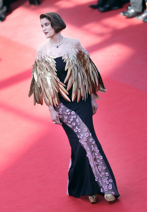 El look de Laetitia Casta en el Festival de Cannes 2013: espectacular y raro