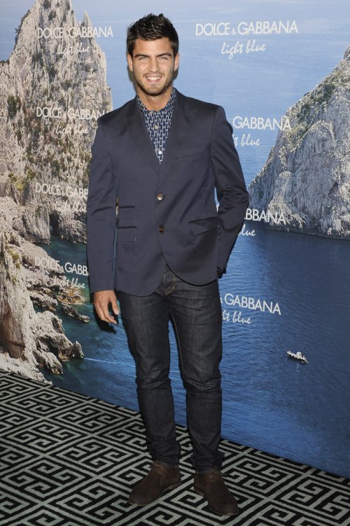 El guapo Maxi Iglesias en la fiesta Dolce y Gabbana Mediterranean Summer 2013