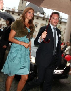 Magdalena de Suecia, de rubia o morena, encanta a Chris O'Neill