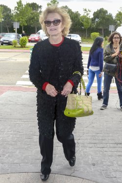 La actriz Marisa Paredes da su último adiós a Elías Querejeta