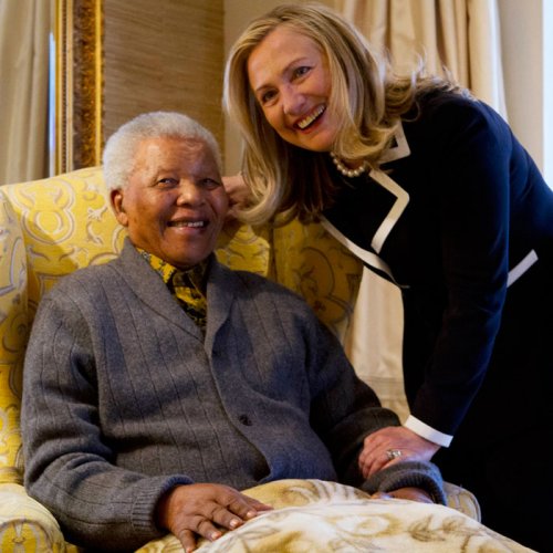 Nelson Mandela, con Hillary Clinton