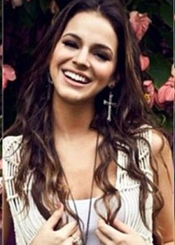 La belleza natural de la novia de Neymar: Bruna Marquezine