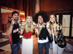 La foto más polémica de Sonia Walls y Kristian, sonrisas contra Mercedes Milá y GH 14