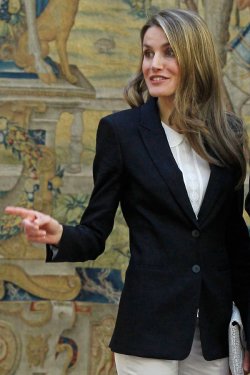 El look más serio de la princesa Letizia