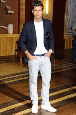 Maxi Iglesias, el otro guapo de Galerías Vélvet en Antena 3