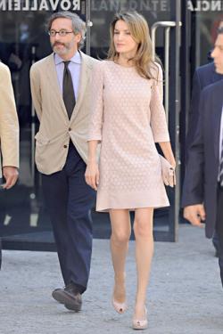 El look de Letizia en la entrega de premios Buero de Teatro en el Valle Inclán de Madrid