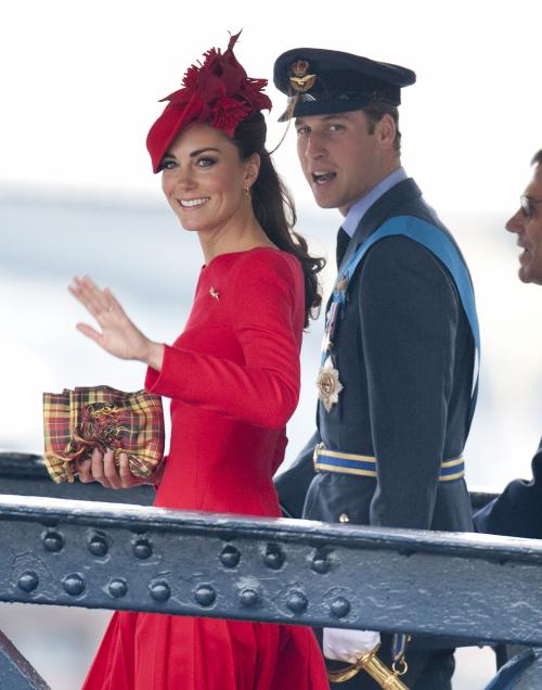 El bebé de Kate Middleton y el Príncipe Guillermo ha nacido para alegría de la Familia Real