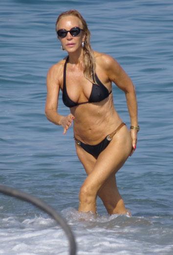 Carmen Lomana en bikini, de vacaciones en Marbella