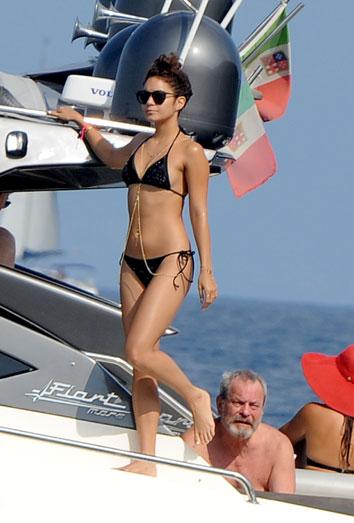 Vanessa Hudgens, cuerpazo en bikini