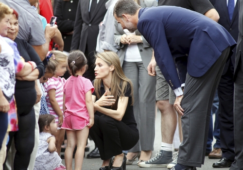 Letizia y el Príncipe Felipe se han trasladado a Santiago para acompañar a las víctimas