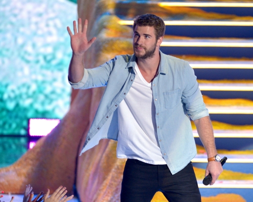 Liam Hemsworth fue el mejor presentador en los Teen Choice Awards 2013