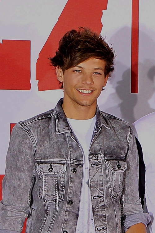 Louis Tomlinson en la presentación de la película de One Direction This is Us