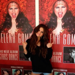 Selena Gomez agradecía en Twitter su nominaciones en los MTV VMA 2013