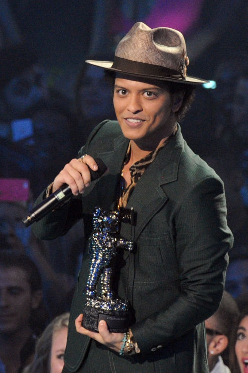 Bruno Mars, ganador de los premios MTV VMA 2013