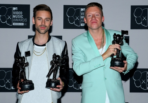 Macklemore  y Ryan Lewis con sus tres MTV VMA 2013